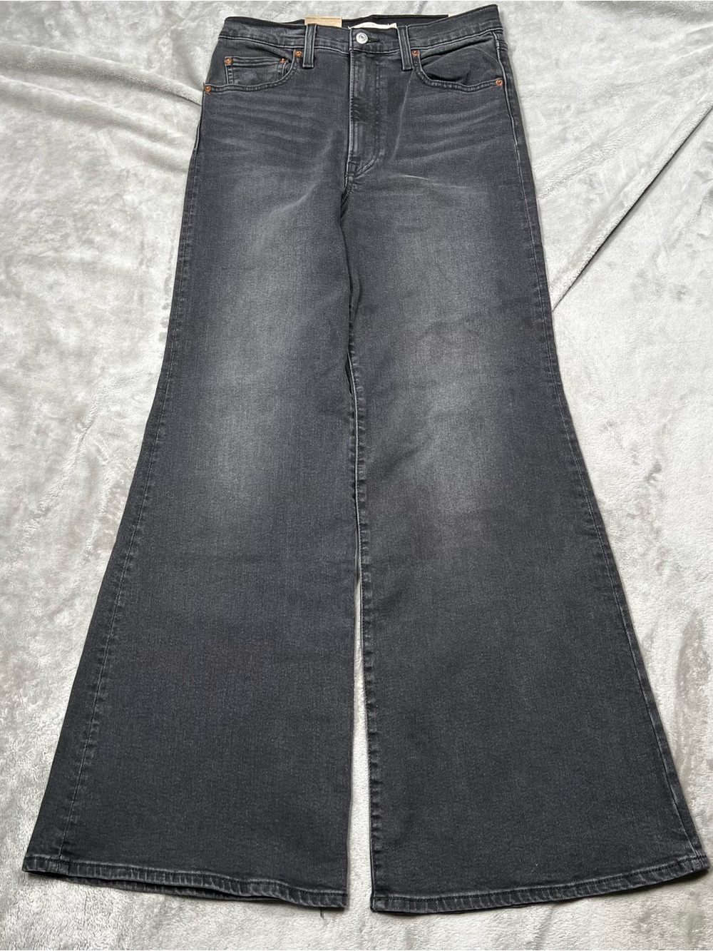 NWT Levi's Ribcage Bell Jeans Womens 29x32 Gray Bellbottom Flare High Rise Y2K